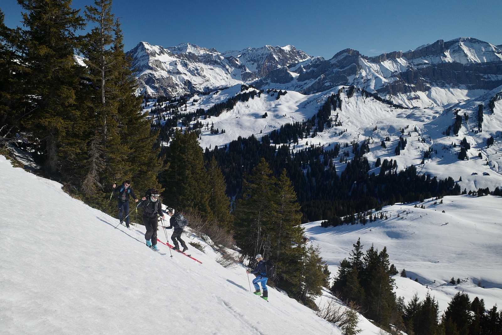 06_29. Jan_A_JO_Skitour La Chaux Tete de Cle (112).jpg